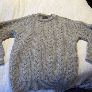 Pendleton size medium gray cable knit wool sweater